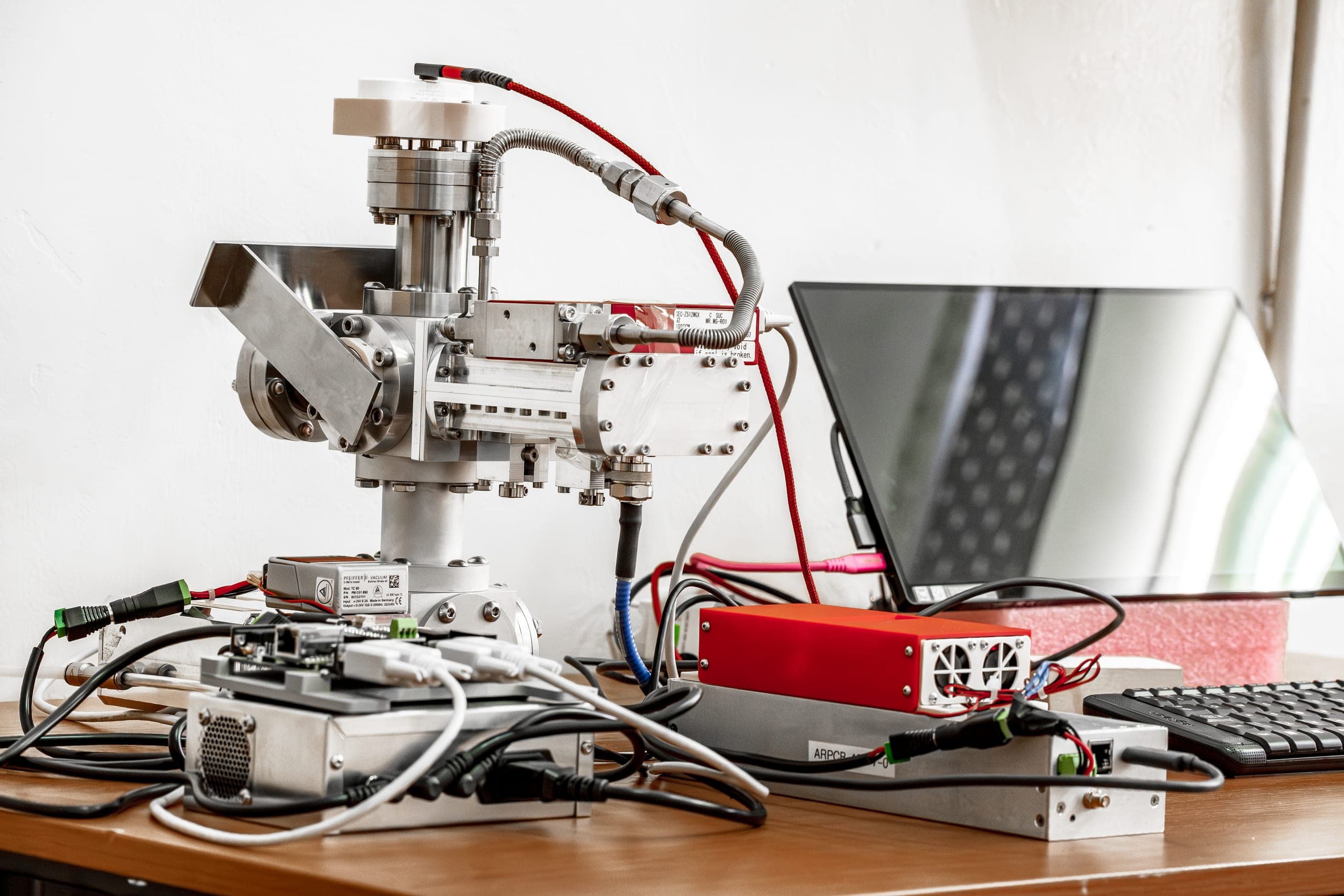 Alpha-E Plasma bench-scale plasma instrument